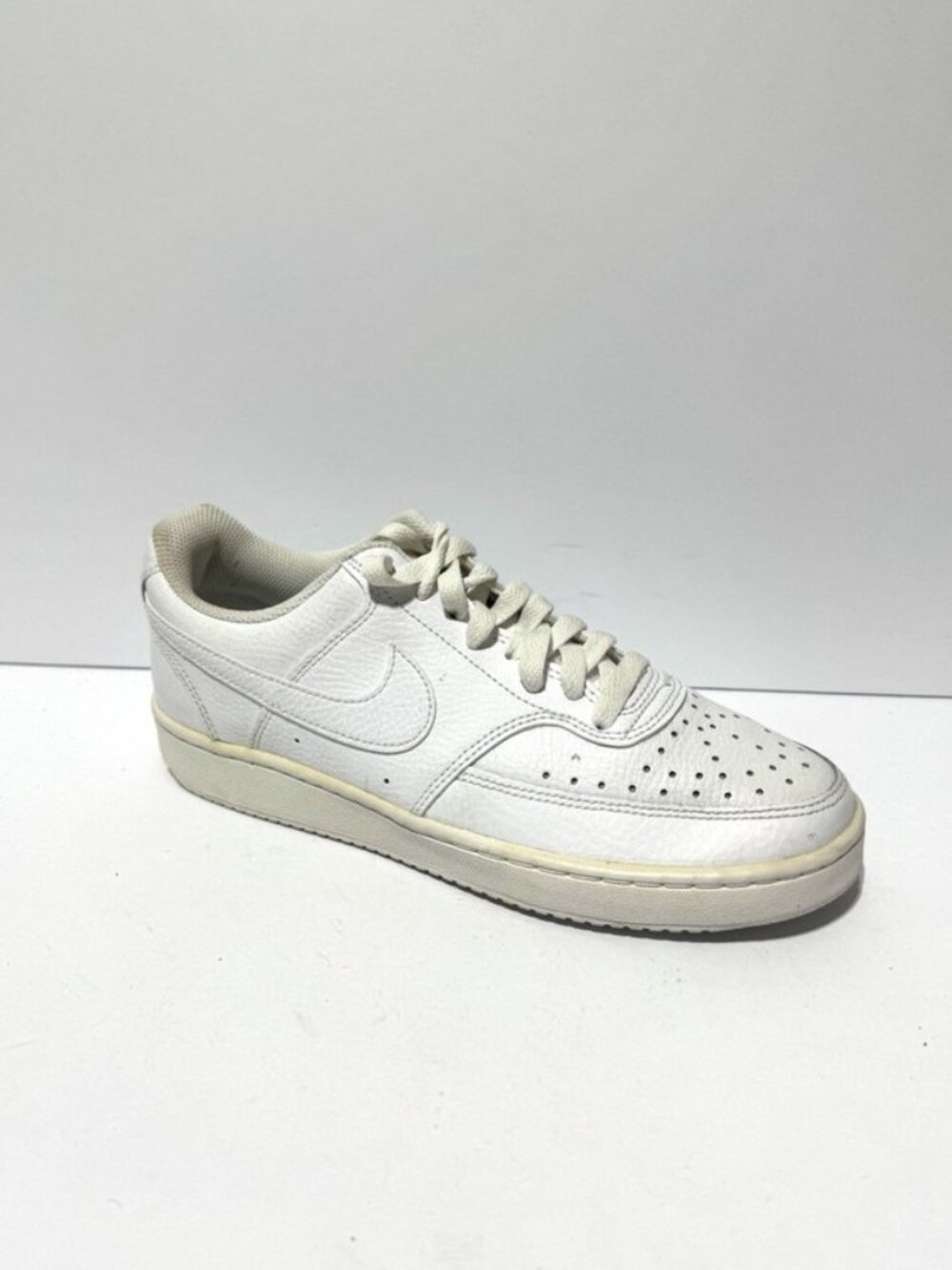 Nike Women’s Vision Low Sneakers Size 8 M